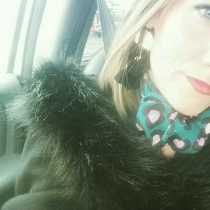 Meet your Posher, Athena